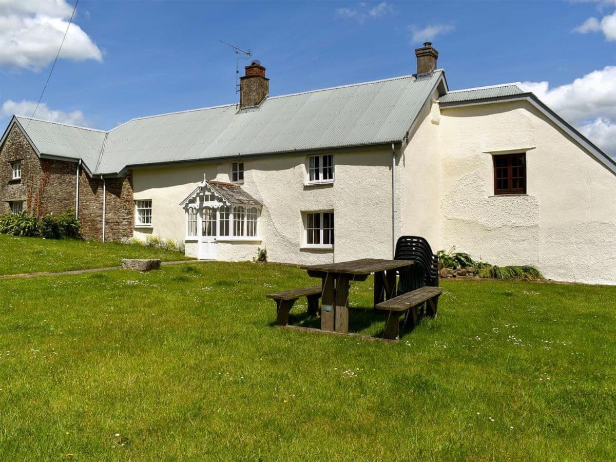 Well Farm Cottages North Tamerton Exteriör bild